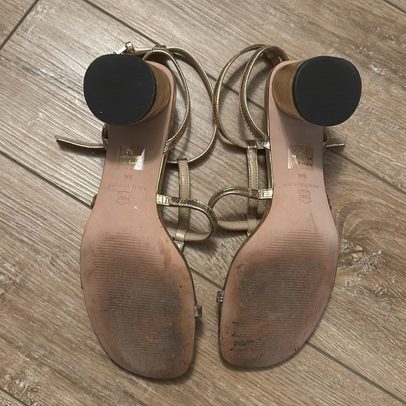Ann Taylor Gold block-heeled Sandals Size 8 - Picture 6 of 8